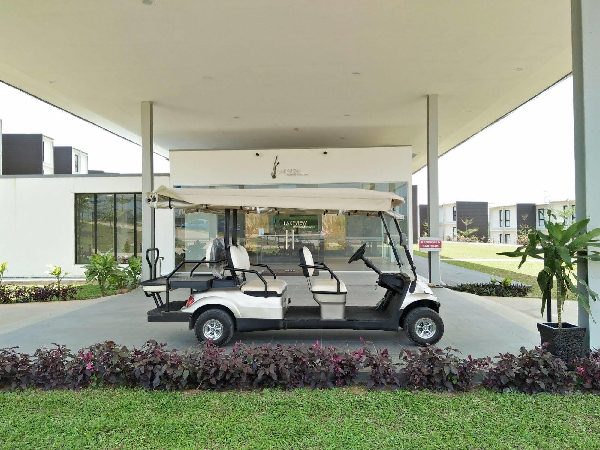 Lakeview Terrace Resort Pengerang Exterior photo